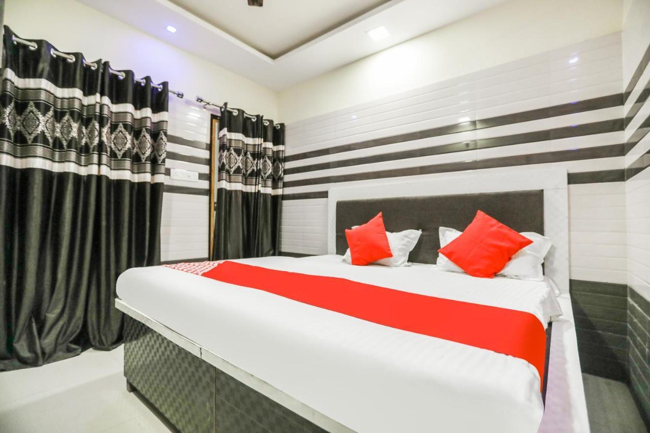 Oyo 71693 Starlight Hotel Gangānagar Dış mekan fotoğraf