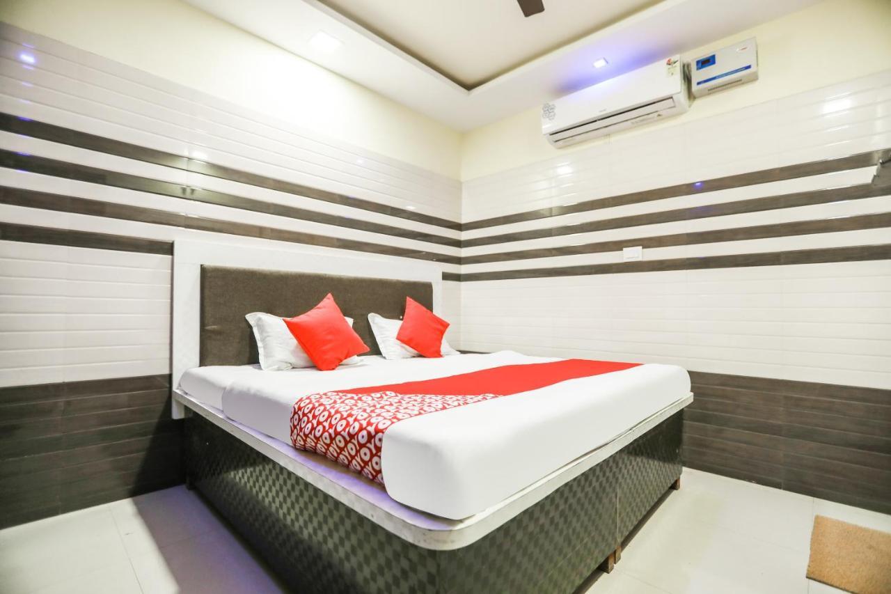 Oyo 71693 Starlight Hotel Gangānagar Dış mekan fotoğraf