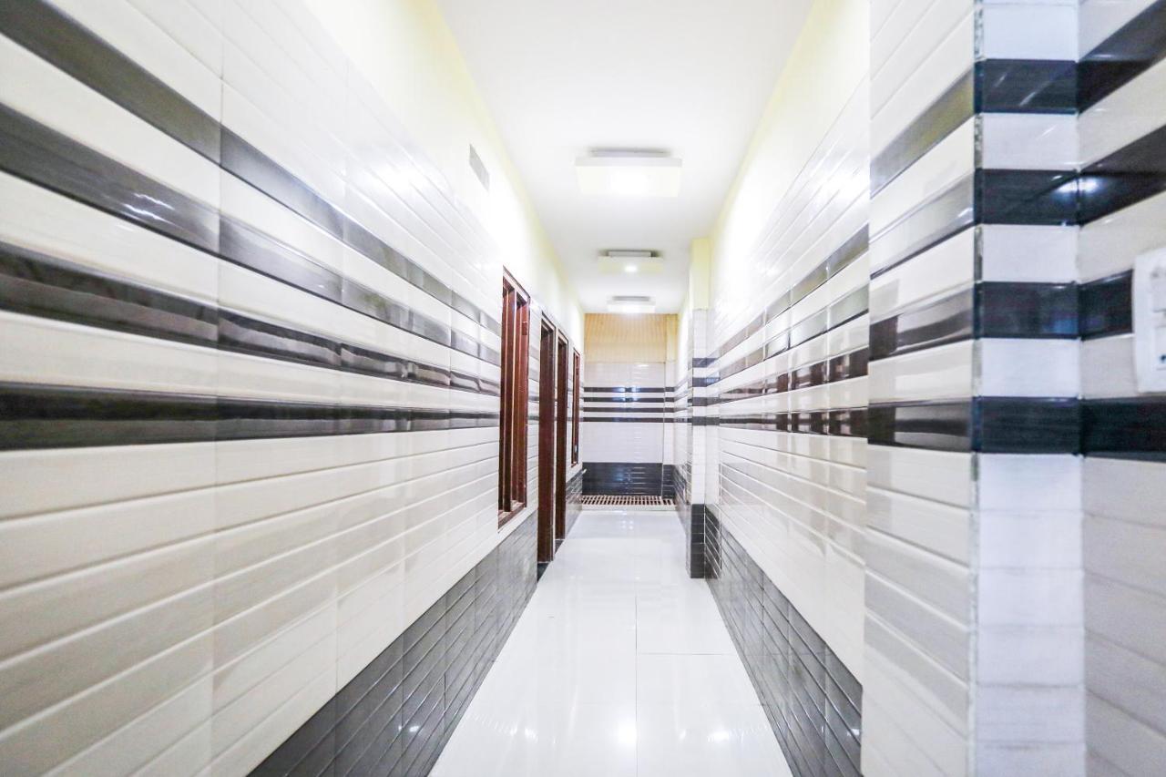 Oyo 71693 Starlight Hotel Gangānagar Dış mekan fotoğraf