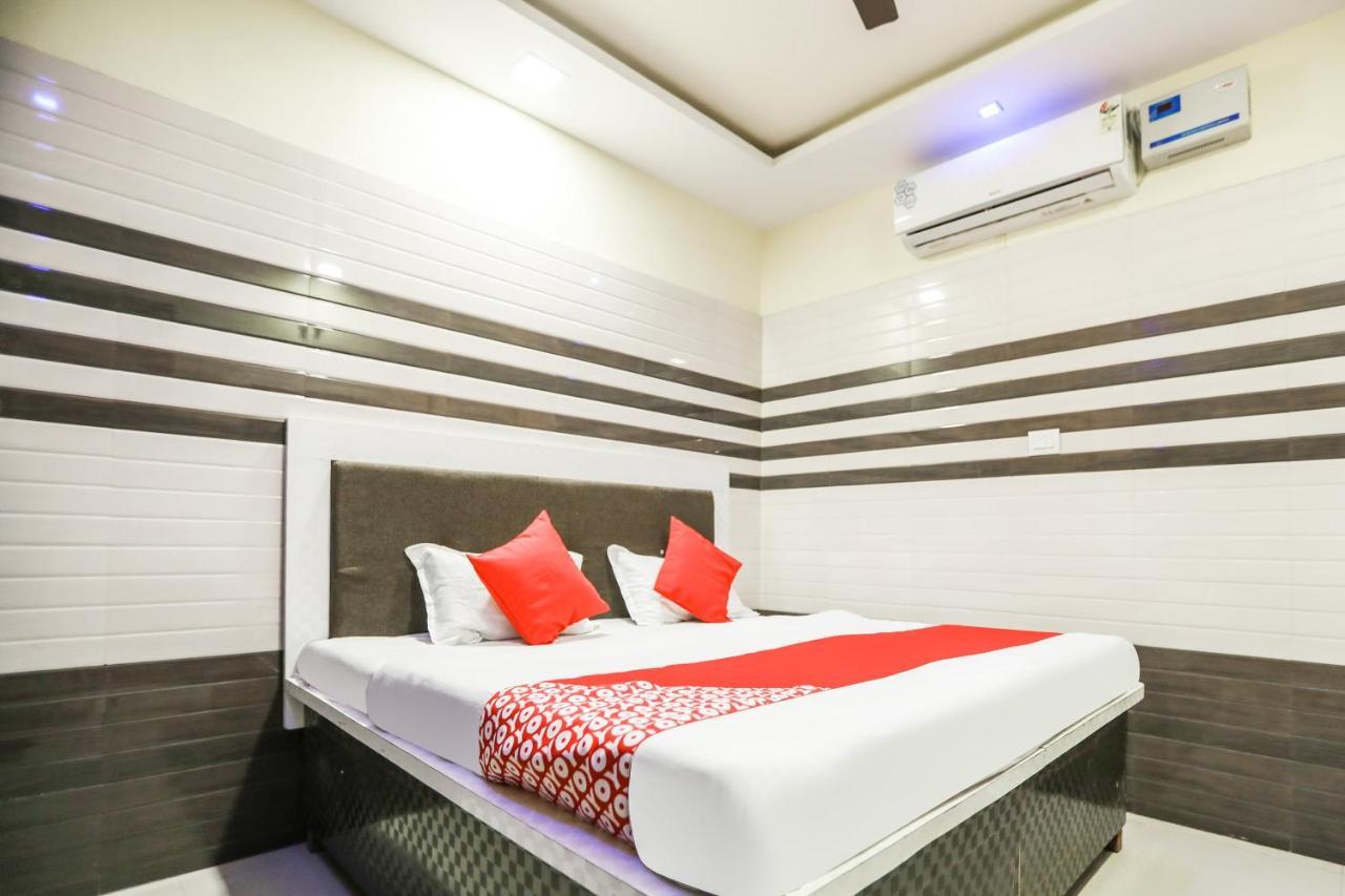 Oyo 71693 Starlight Hotel Gangānagar Dış mekan fotoğraf